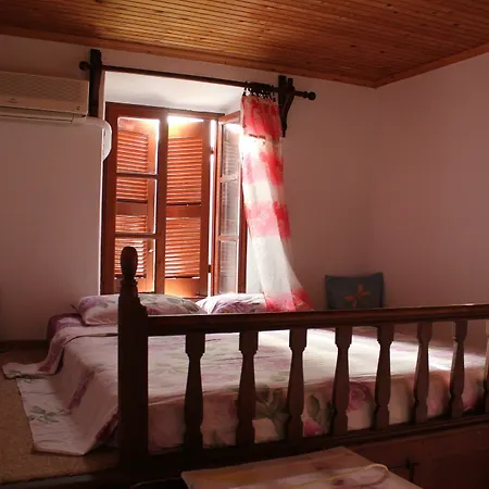 Electra Apartment